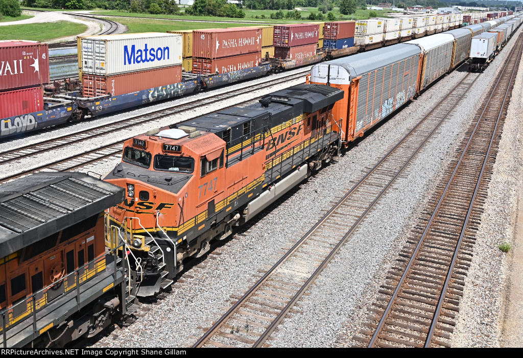 BNSF 7747 Roster shot